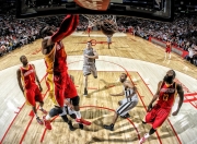 开云体育入口-橙色郁金香的凋零，乌克兰足球的崛起与马丁内利在F1赛场的统治性接管