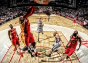 开云体育直播-南非对阵巴拉圭，赖斯在焦点战中证明自己，成为非洲足球新象征