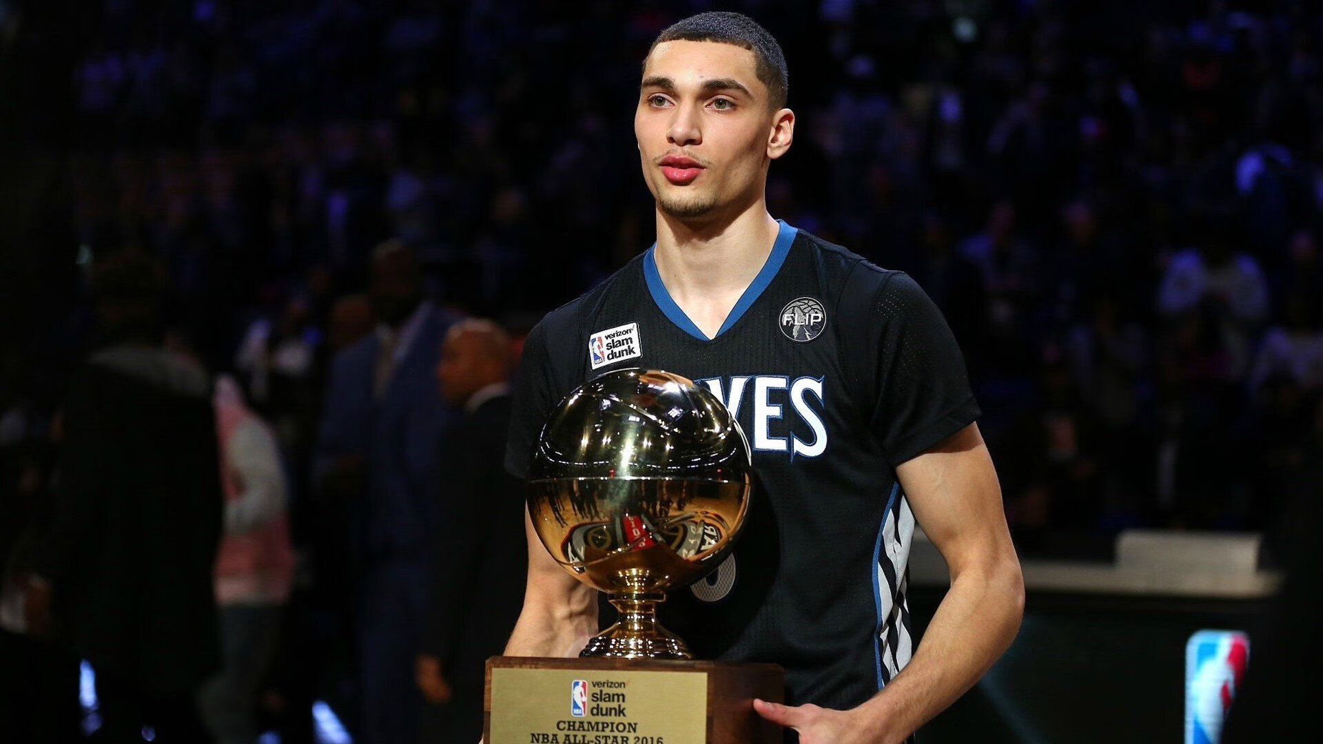 逆转之夜，阿尔瓦雷斯扛起全队，希腊神话再临安菲尔德